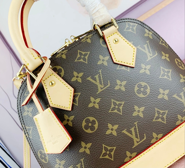 ルイヴィトンバッグ角部分ディテール